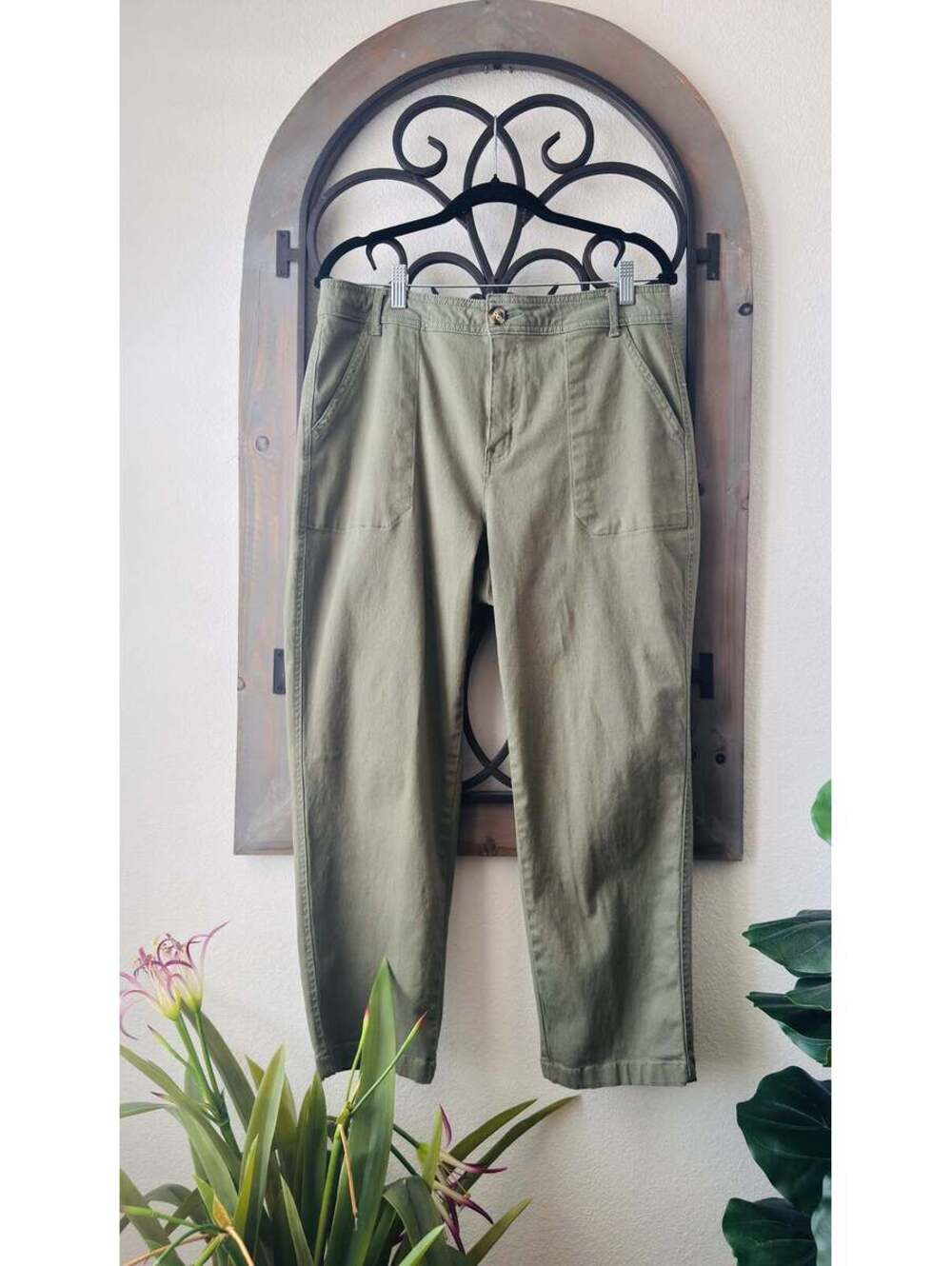 Love, Fire Olive Green Utility Crop Pants Size 12